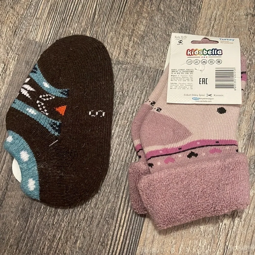 2 socks for kids